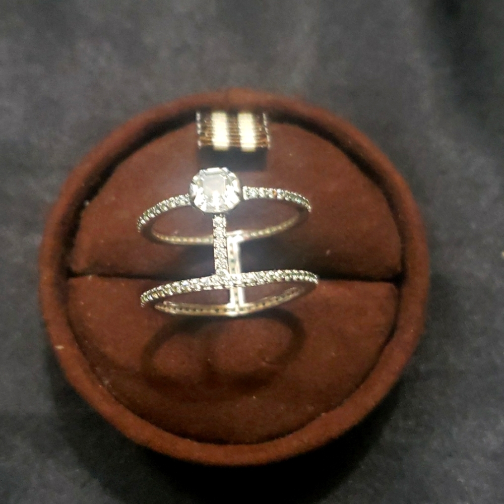Henri Bendel Ring